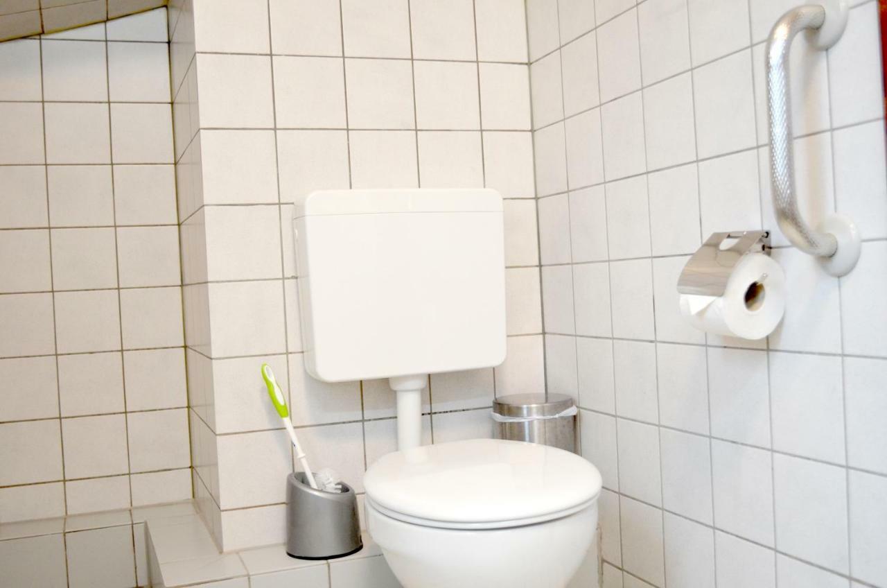 Einzelzimmer mit eigenem Bad